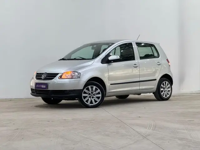 Carro Volkswagen Fox 2009 1.0 8V (Flex) 4p