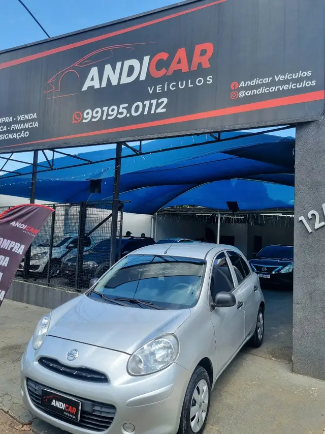 Carro Nissan March 2013 1.0 16V (Flex)