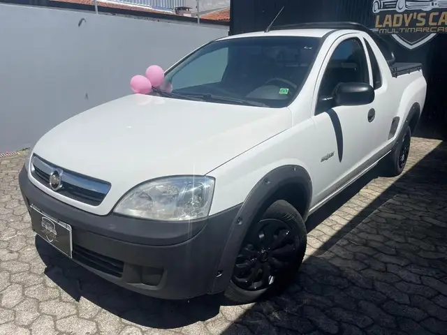 Carro Chevrolet Montana 2010 Conquest 1.4 (Flex)