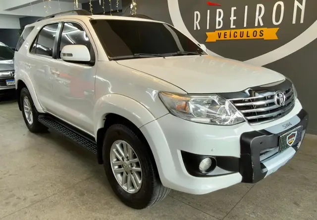 Carro Toyota SW4 2015 SR 4x2 2.7/ 2.7 Flex 16V Aut.