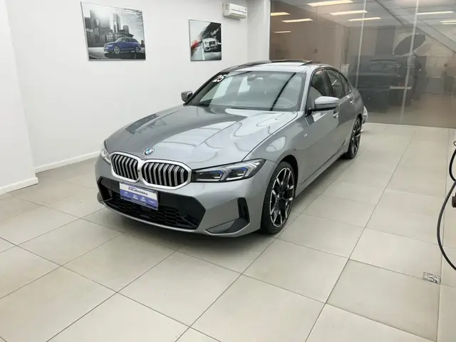 Carro BMW 320i 2025 M Sport 2.0 Turbo (Aut.)