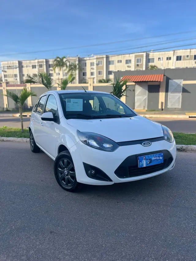 Carro Ford Fiesta Hatch 2013 Rocam 1.0 (Flex)