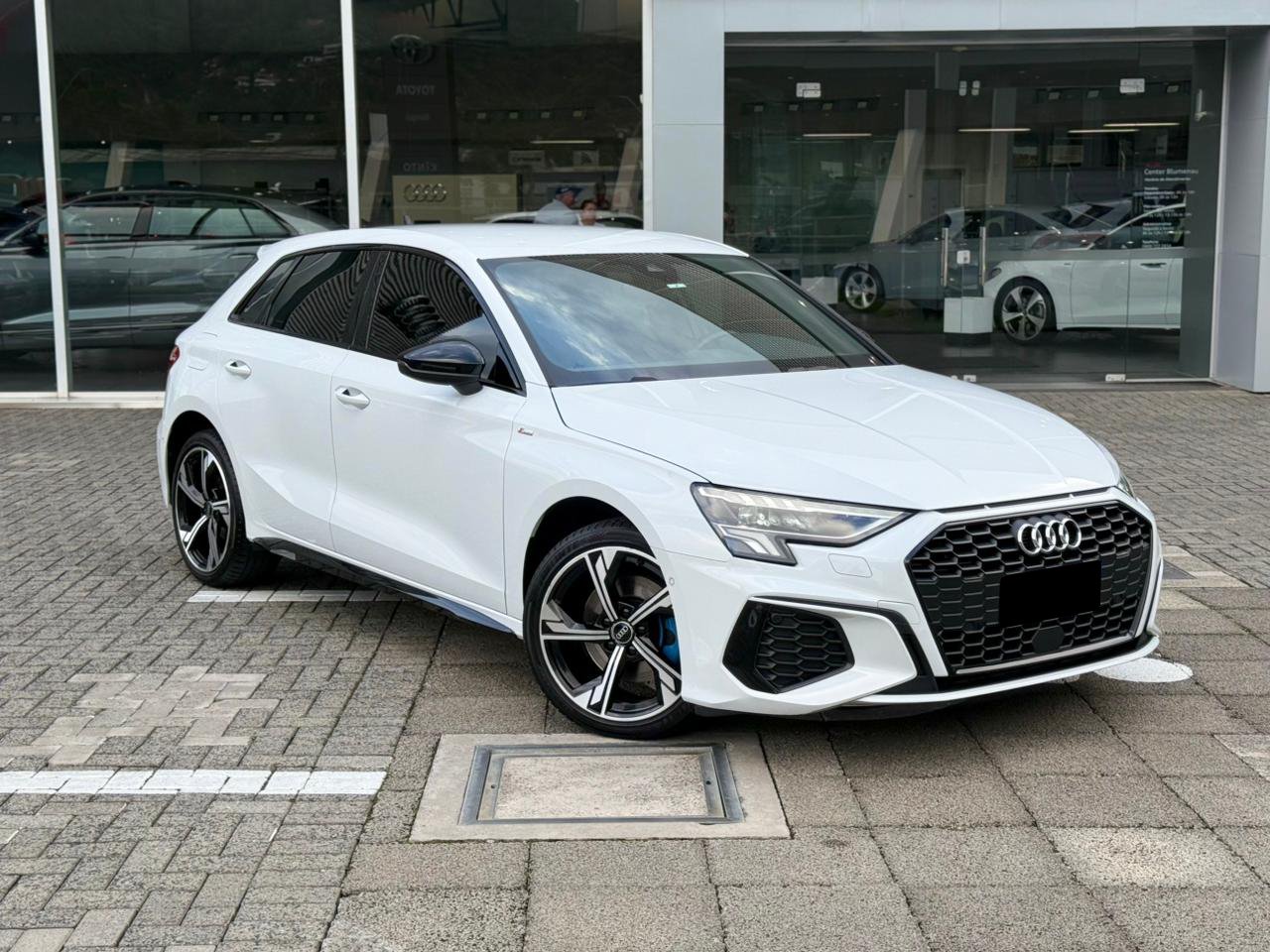 audi a3 sportback s-line 2.0 tfsi s-tron.(hib.)