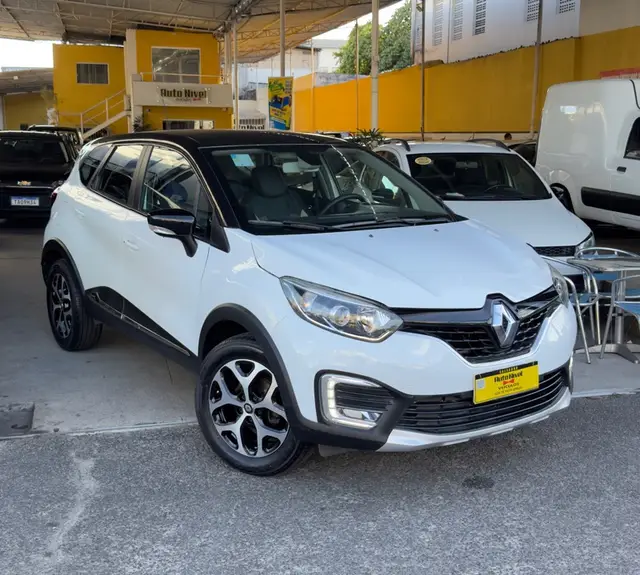 Carro Renault Captur 2018 Intense 1.6 16v SCe CVT (Flex)
