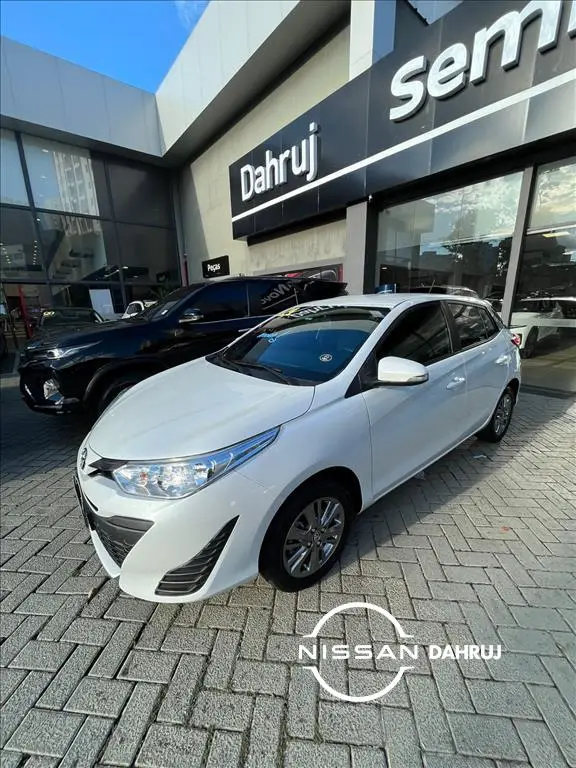 Carro Toyota Yaris Sedan 2021 1.5 XL Plus Connect CVT (Flex)