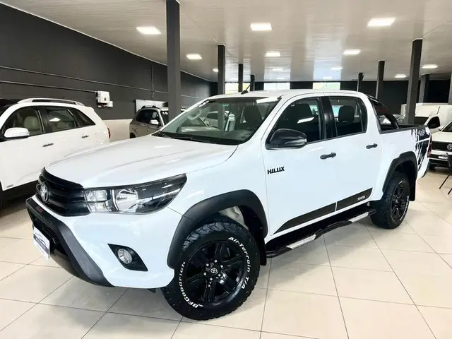 Carro Toyota Hilux Cabine Dupla 2018 Hilux 2.8 TDI SR CD Challenge 4x4 (Aut)