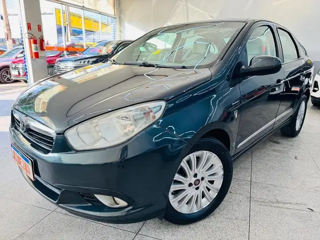 Carro Fiat Grand Siena 2013 Essence 1.6 16V Dualogic (Flex)
