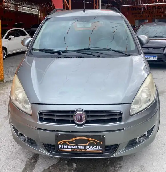 Carro Fiat Idea 2013 Attractive 1.4 8V (Flex)