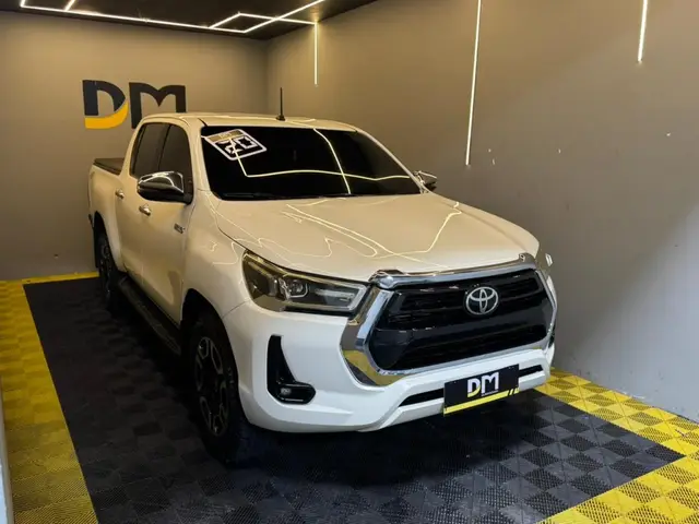 Carro Toyota Hilux Cabine Dupla 2020 Hilux 2.8 TDI CD SR 4x4 (Aut)