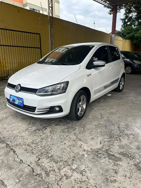 Carro Volkswagen Fox 2016 1.6 MSI Rock in Rio (Flex)