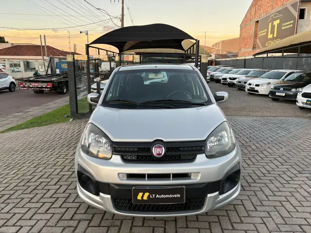 Carro Fiat Uno 2019 Attractive 1.0 8V (Flex) 4p