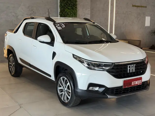 Carro Fiat Strada 2023 Volcano 1.3 CD AT (Flex)