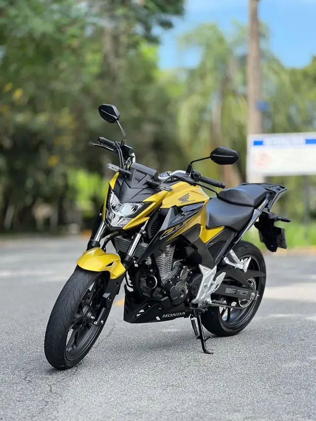 Moto Honda CB 300F Twister 2023 (ABS)