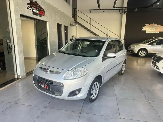 Carro Fiat Palio 2014 Attractive 1.4 8V (Flex)