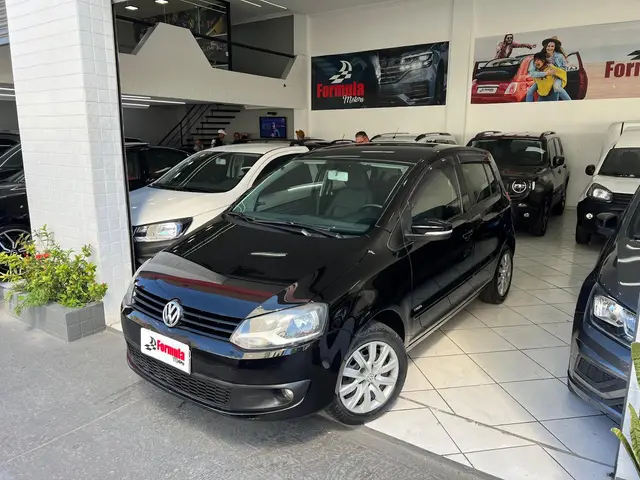 Carro Volkswagen Fox 2013 1.0 VHT (Flex) 4p