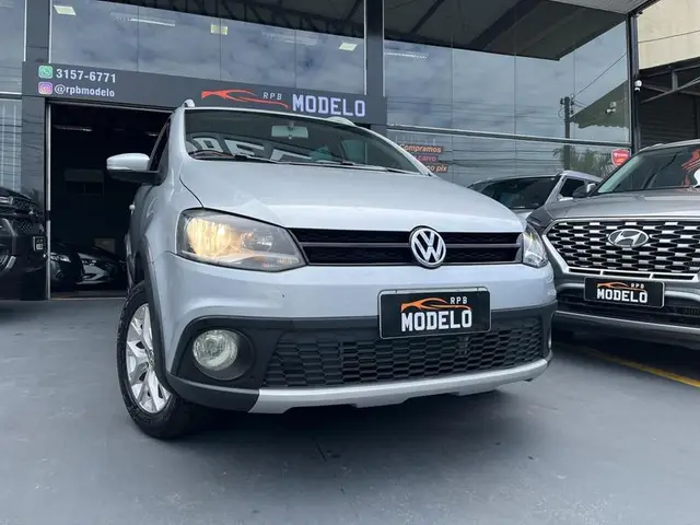 Carro Volkswagen CrossFox 2013 1.6 VHT (Flex)