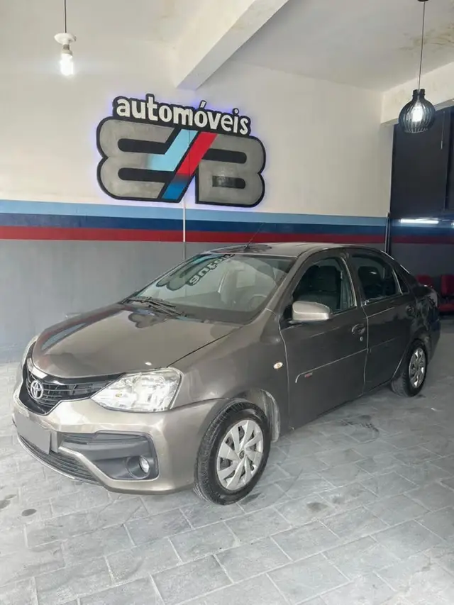 Carro Toyota Etios Sedan 2018 X 1.5 (Flex)