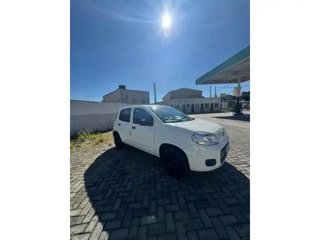 Carro Fiat Uno 2014 Vivace 1.0 8V (Flex) 2p