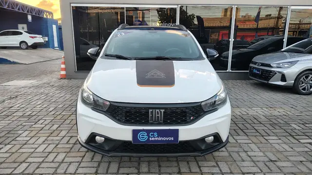 Carro Fiat Argo 2024 Trekking 1.3