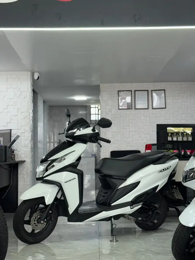 Moto Honda Elite 125 2026 CBS