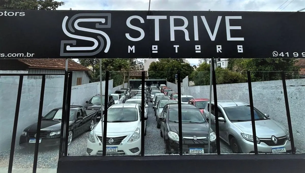 Fachada da loja STRIVE MOTORS LTDA - Curitiba - PR