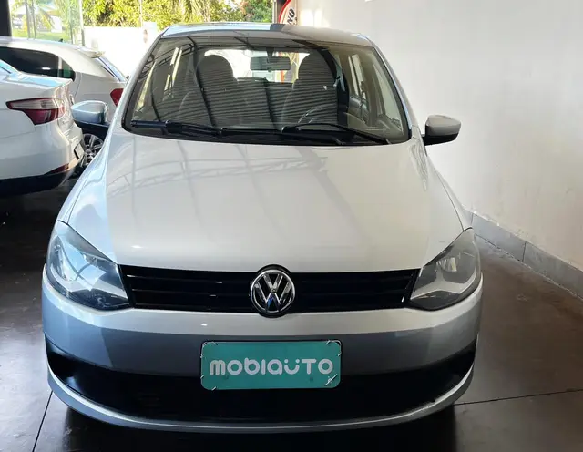 Carro Volkswagen Fox 2011 1.0 8V (Flex) 4p