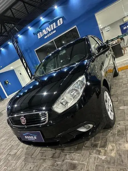 Carro Fiat Grand Siena 2018 Evo Attractive 1.4 8V (Flex)