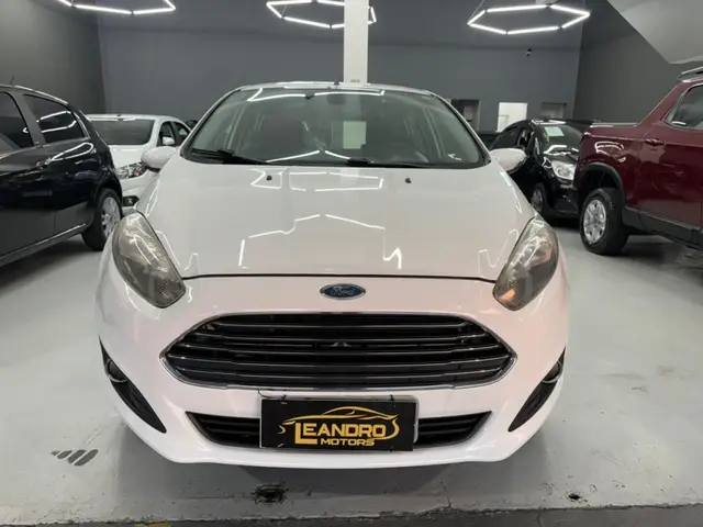 Carro Ford New Fiesta Sedan 2015 1.6 SE (Flex)
