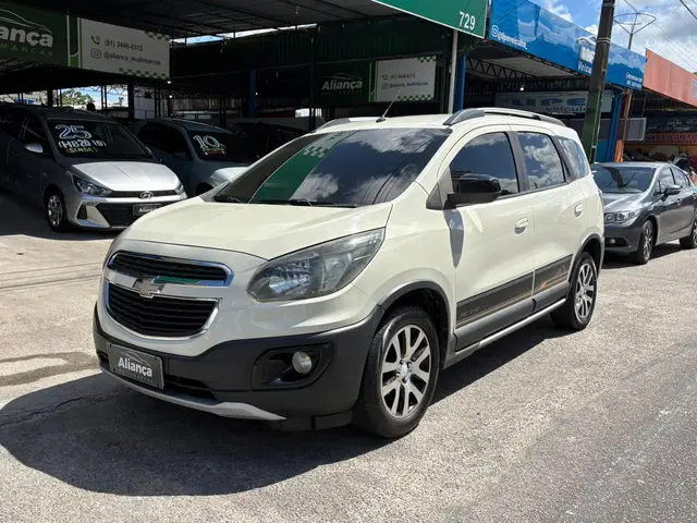 Carro Chevrolet Spin 2017 Activ 1.8 (Flex) (Aut)
