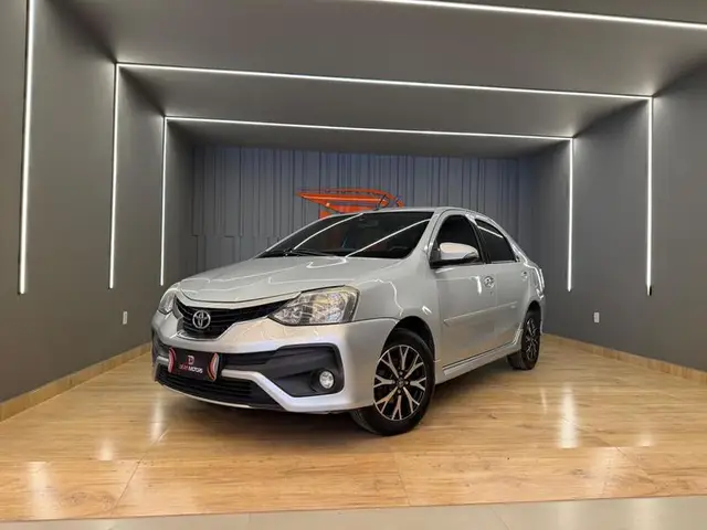 Carro Toyota Etios 2018 Platinum 1.5 (Aut) (Flex)