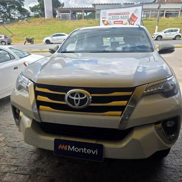 Carro Toyota SW4 2020 2.8 TDI SRX 5L 4x4 (Aut)