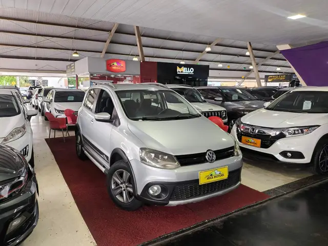 Carro Volkswagen CrossFox 2012 1.6 VHT (Flex)