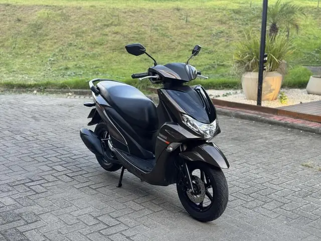 Moto Yamaha Fluo 2025 ABS