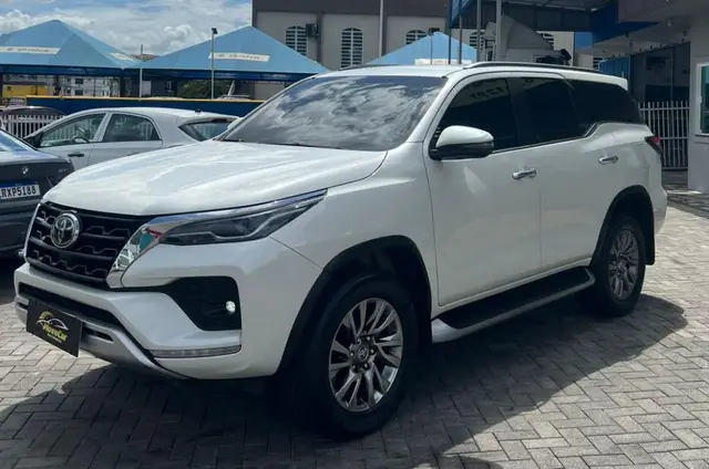 Carro Toyota SW4 2021 SRX 2.8 turbodiesel 5L 4x4 (Aut)