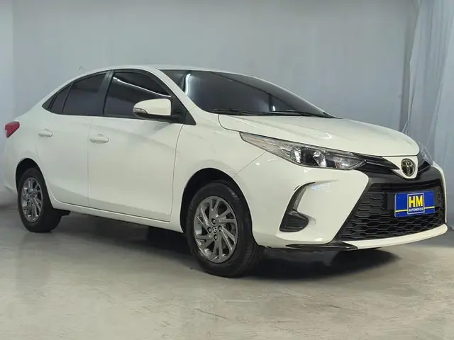 Carro Toyota Yaris Sedan 2023 XS 1.5 (Flex) (Aut)