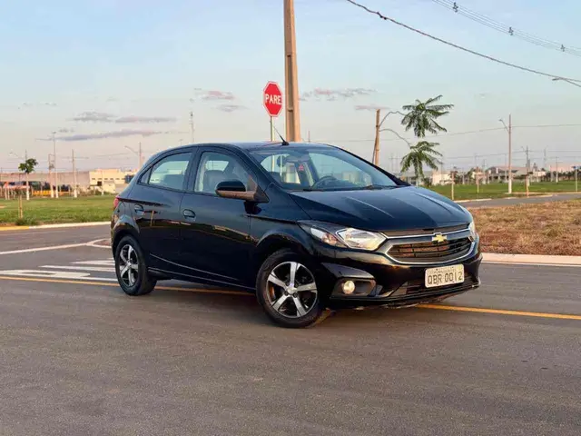 Carro Chevrolet Onix 2017 1.4 LTZ SPE/4