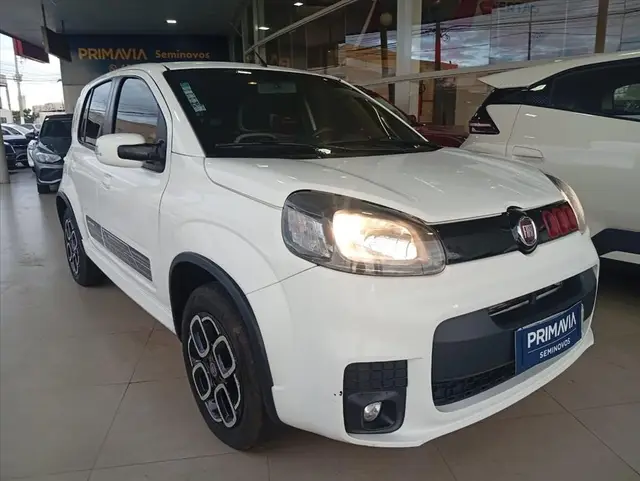 Carro Fiat Uno 2015 Sporting 1.4 8V (Flex) 4p