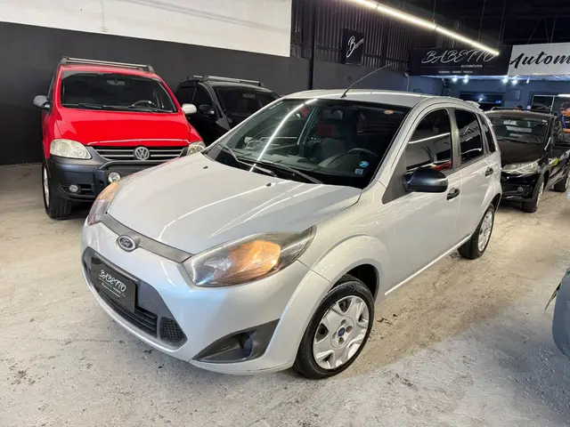 Carro Ford Fiesta Hatch 2013 Rocam 1.0 (Flex)