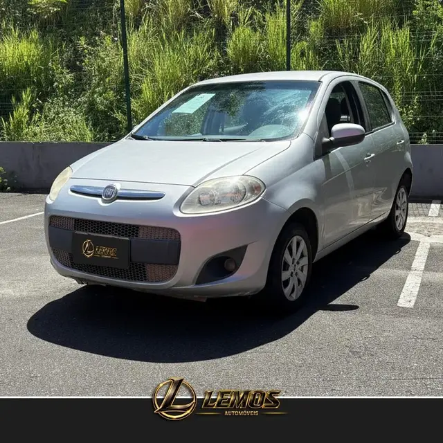 Carro Fiat Palio 2014 Attractive 1.0 8V (Flex)
