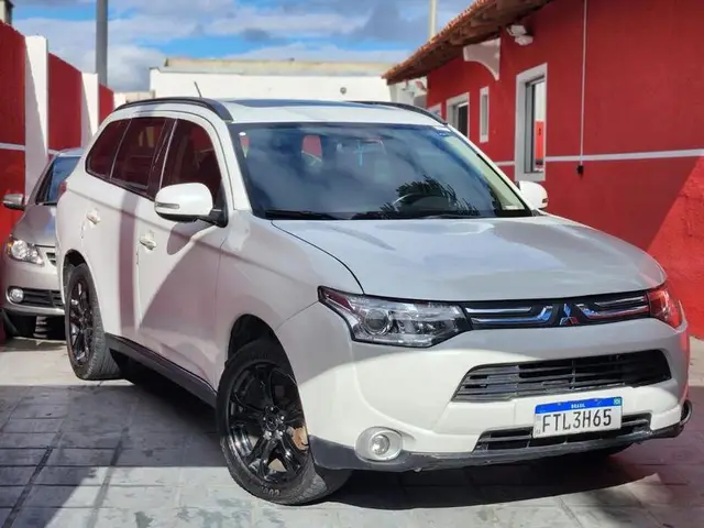 Carro Mitsubishi Outlander 2015 2.0 16V CVT