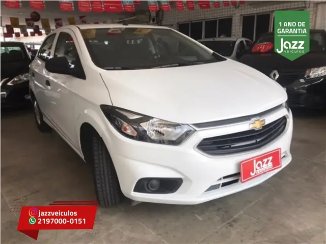 Carro Chevrolet Onix Plus 2020 1.0 LT (Flex)