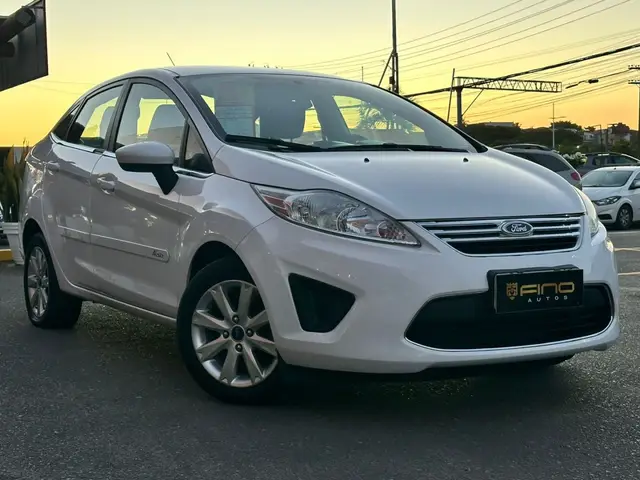 Carro Ford New Fiesta Hatch 2013 SE 1.6 16V (Flex)