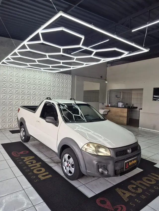 Carro Fiat Strada 2017 Hard Working 1.4 (Flex) (Cabine Simples)