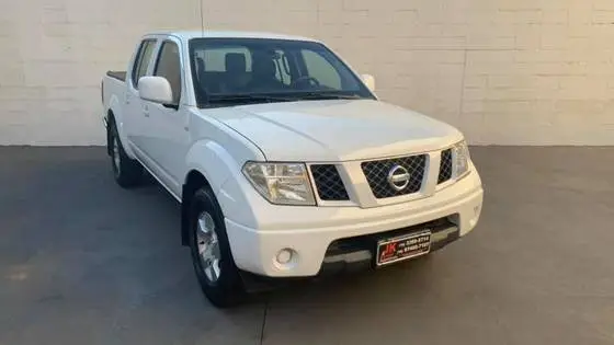 Carro Nissan Frontier 2013 XE 4x2 2.5 16V (cab. dupla)