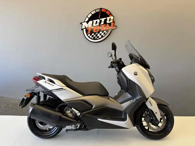 Moto Yamaha XMax 2025 250 Connected