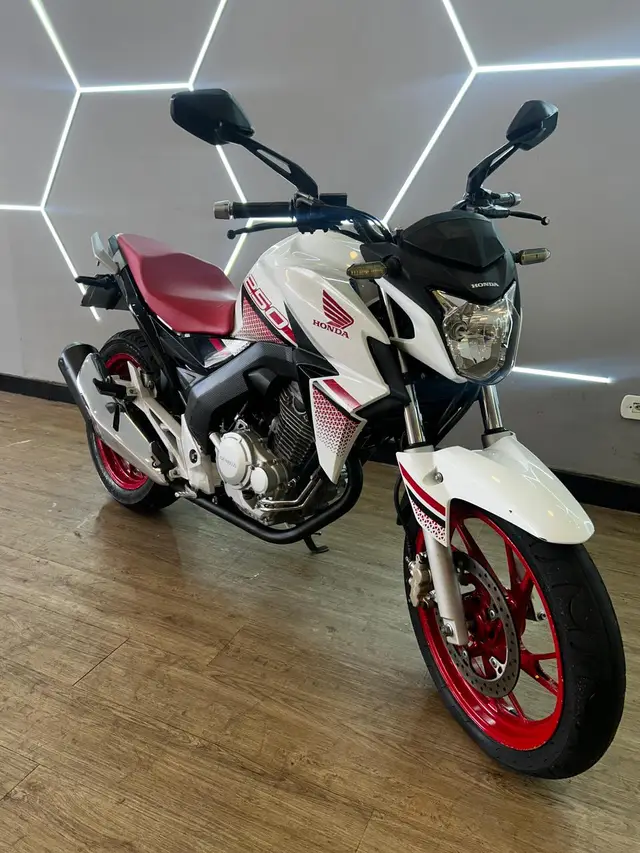 Moto Honda CB 250F Twister 2022 250F (ABS)