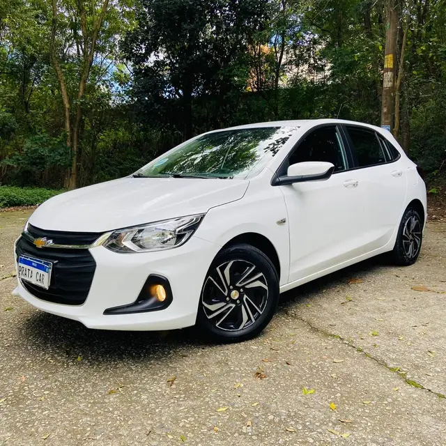 Carro Chevrolet Onix Plus 2025 LT 1.0