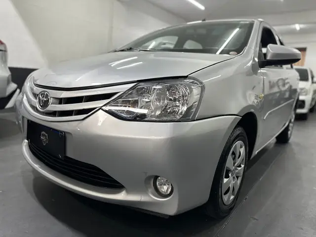 Carro Toyota Etios 2016 X 1.3 (Flex)