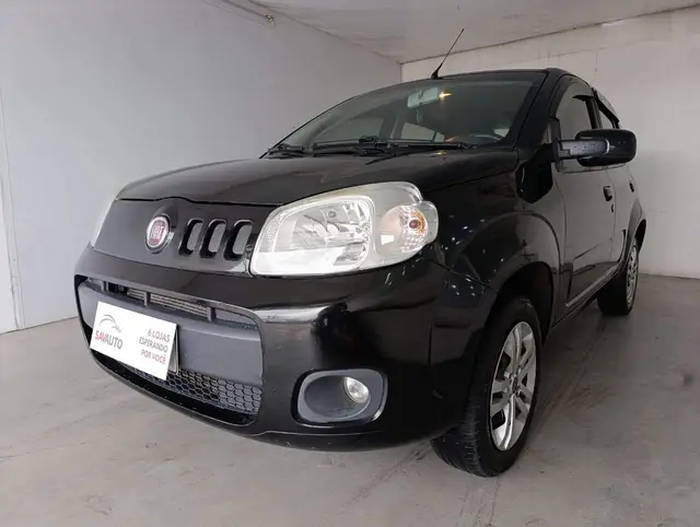 Carro Fiat Uno 2013 Vivace Celeb. 1.0 8V (Flex) 2p