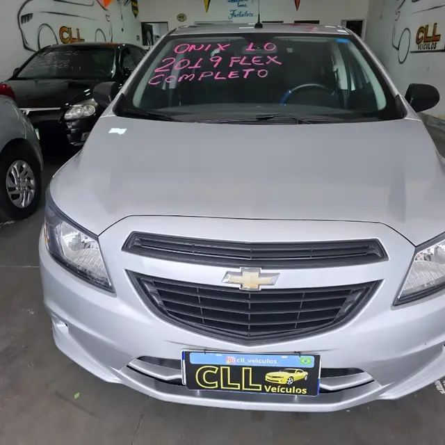 Carro Chevrolet Onix 2019 1.0 Joy SPE/4